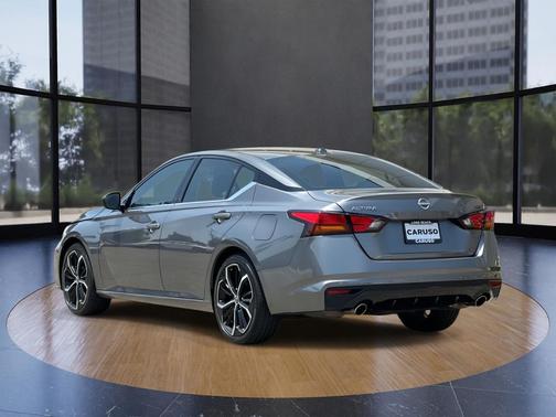 2023 Nissan Altima SR FWD