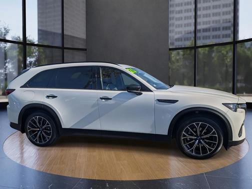 2025 Mazda CX-70 PHEV Premium Package