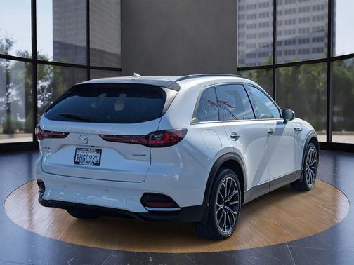 2025 Mazda CX-70 PHEV Premium Package