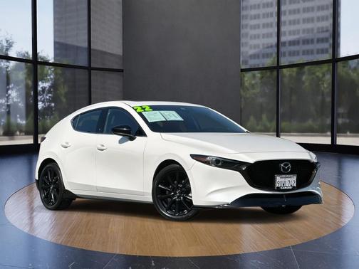 2022 Mazda Mazda3 FWD w/Premium Package