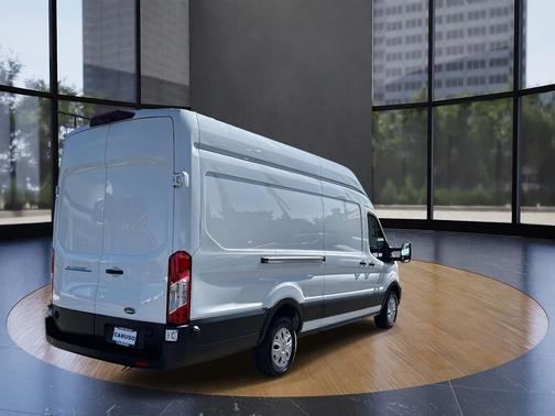 2022 Ford Transit-350 Base