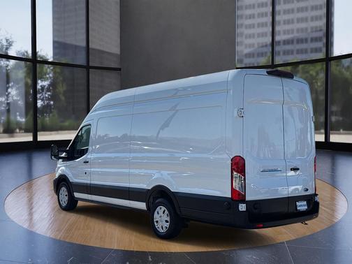 2022 Ford Transit-350 Base