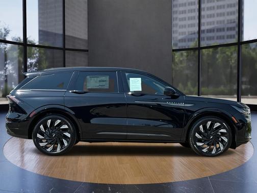 2024 Lincoln Nautilus Reserve