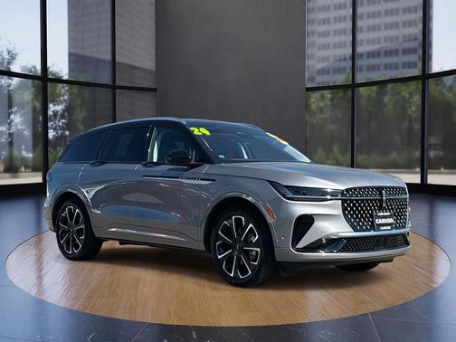 2024 Lincoln Nautilus Reserve