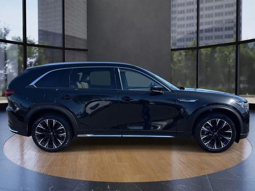 2024 Mazda CX-90 PHEV Premium Plus