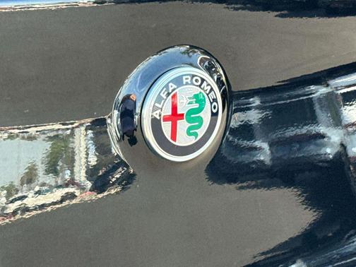 2023 Alfa Romeo Stelvio Veloce AWD