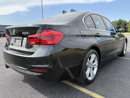 2017 BMW 330 330i
