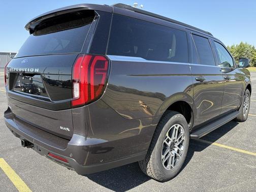 2025 Ford Expedition Max Active 4x4