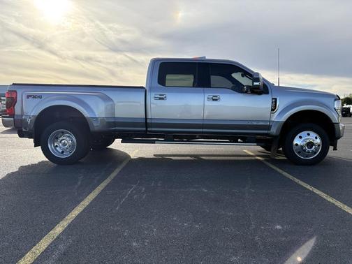 2022 Ford F-450 Lariat