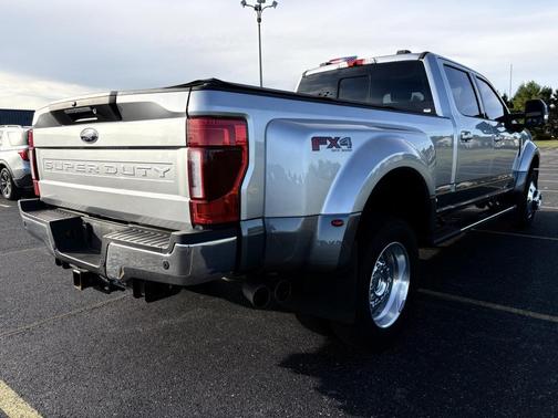 2022 Ford F-450 Lariat
