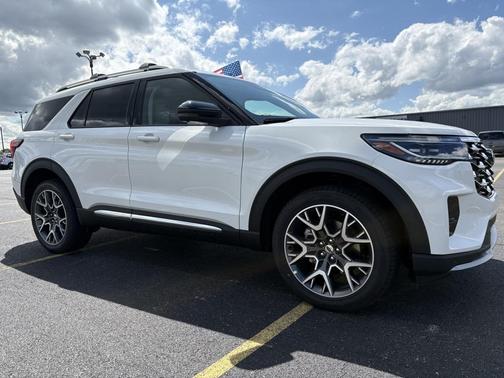 2025 Ford Explorer Platinum