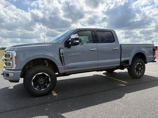 2025 Ford F-350 Platinum