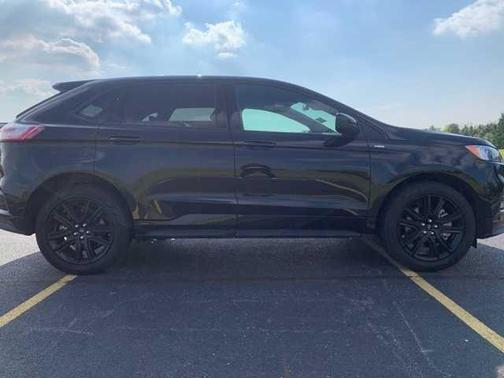 2022 Ford Edge ST Line
