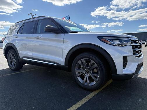 2025 Ford Explorer Active