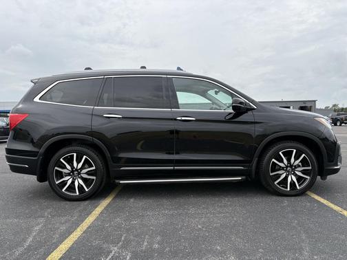 2020 Honda Pilot Touring 8-Passenger