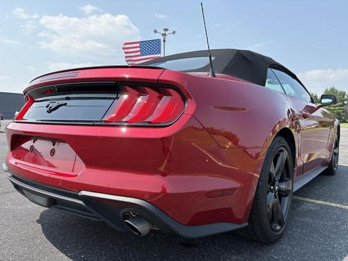 2022 Ford Mustang EcoBoost Premium