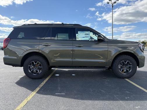 2025 Ford Expedition Tremor