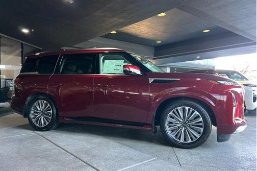 2026 INFINITI QX80 Luxe
