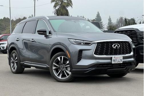 2023 INFINITI QX60 LUXE