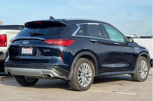 2023 INFINITI QX50 LUXE