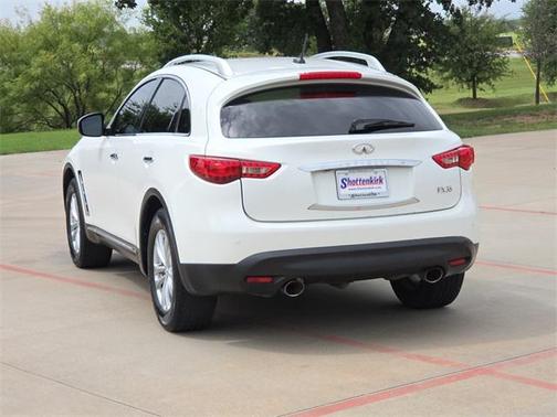 2011 INFINITI FX35 Base