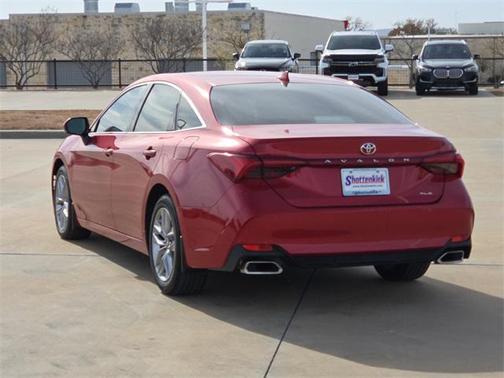 2022 Toyota Avalon XLE