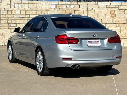 2018 BMW 330 i