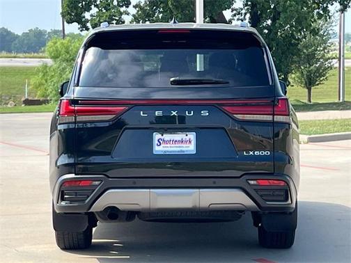2023 Lexus LX 600 Luxury