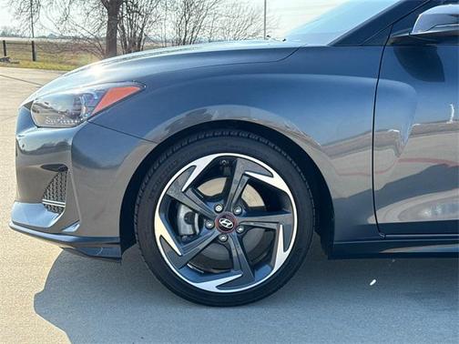 2020 Hyundai Veloster Base
