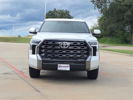 2025 Toyota Tundra Hybrid Platinum