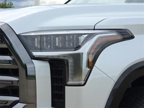 2025 Toyota Tundra Hybrid Platinum