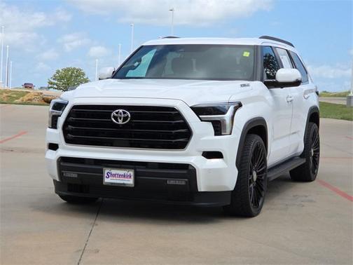 2025 Toyota Sequoia SR5