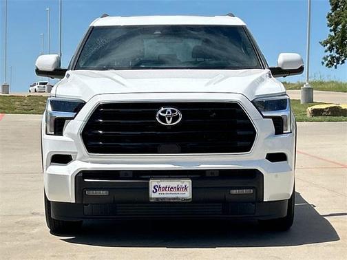 2025 Toyota Sequoia SR5
