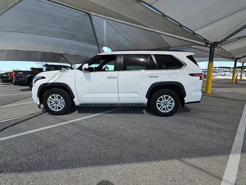 2025 Toyota Sequoia SR5