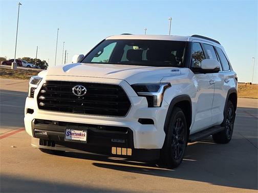 2025 Toyota Sequoia SR5