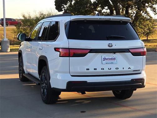 2025 Toyota Sequoia SR5