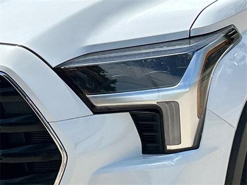 2025 Toyota Sequoia SR5
