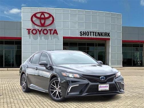 2024 Toyota Camry Hybrid SE
