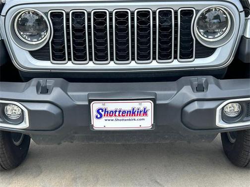 2024 Jeep Wrangler 4-Door Sahara 4x4
