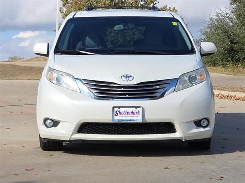 2017 Toyota Sienna XLE Premium