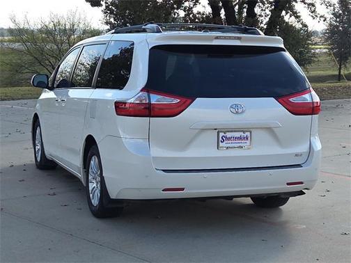 2017 Toyota Sienna XLE Premium