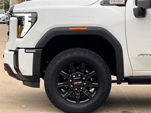 2025 GMC Sierra 2500 AT4