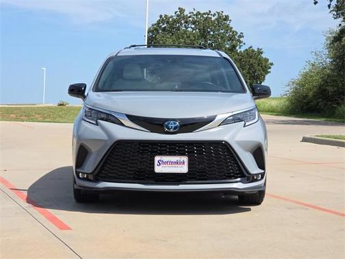 2024 Toyota Sienna XSE 7 Passenger
