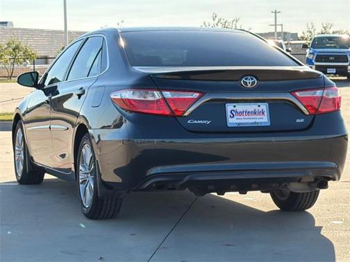 2016 Toyota Camry SE