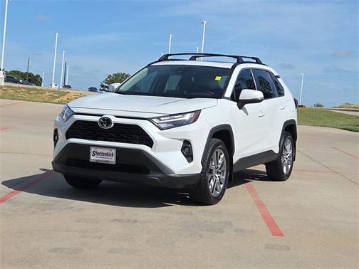 2023 Toyota RAV4 XLE Premium
