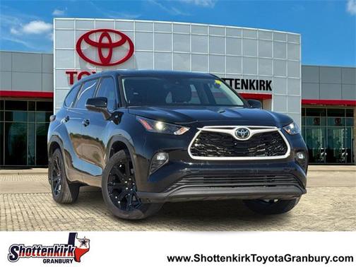 2023 Toyota Highlander LE