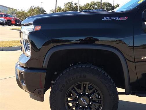 2024 Chevrolet Silverado 2500 4WD Crew Cab Standard Bed ZR2