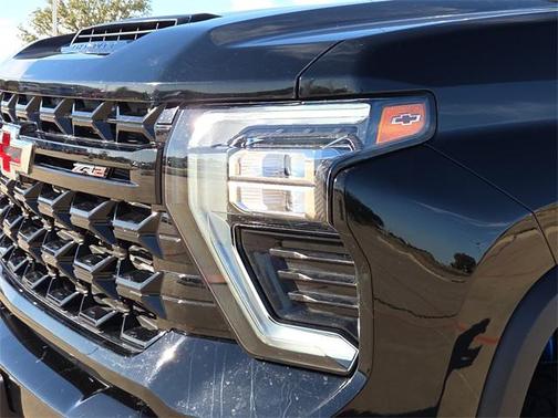 2024 Chevrolet Silverado 2500 4WD Crew Cab Standard Bed ZR2