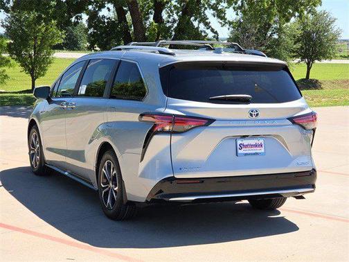 2025 Toyota Sienna Platinum 7 Passenger