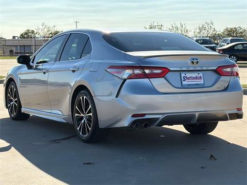 2018 Toyota Camry Hybrid SE